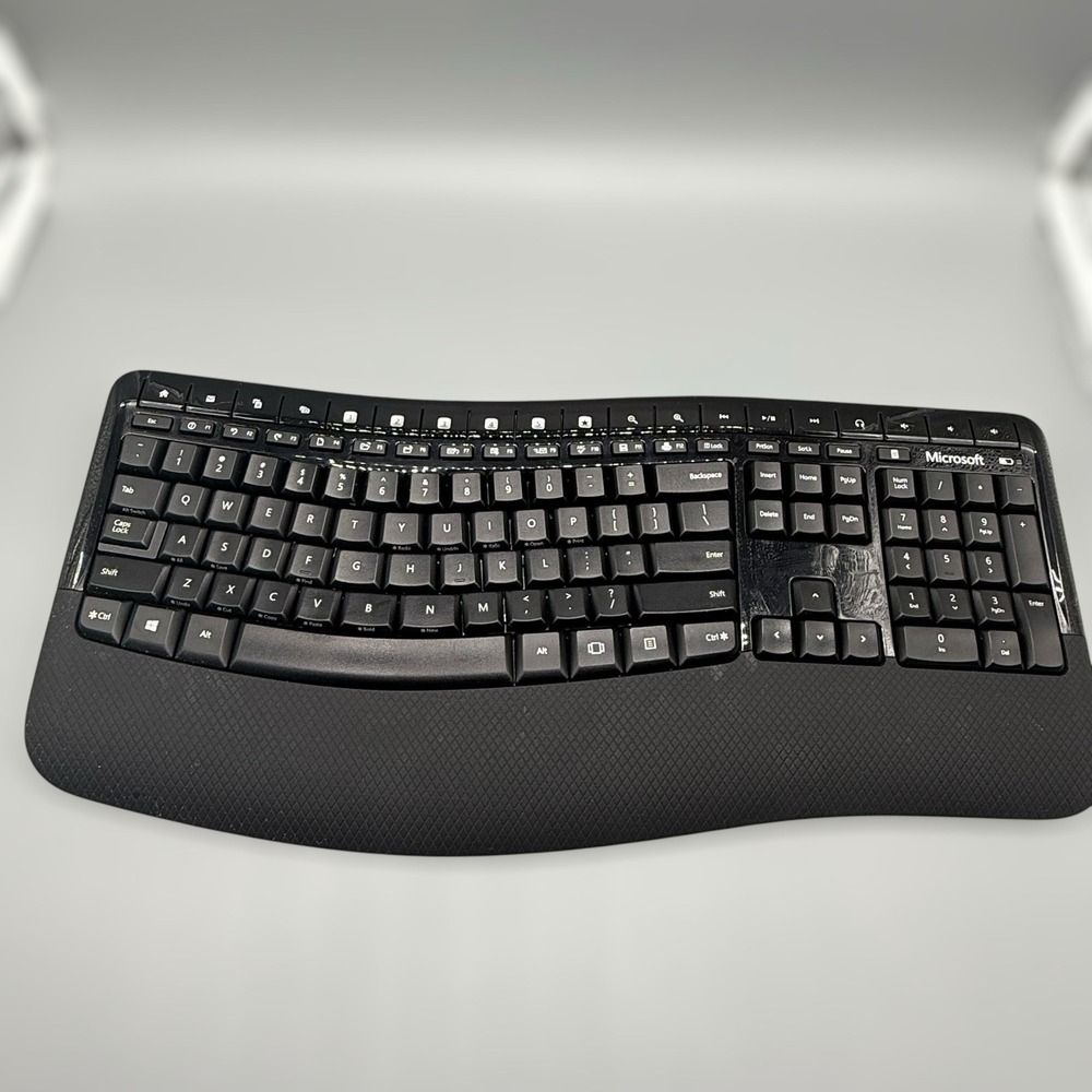 Microsoft Wireless Comfort Keyboard 5050 Ergonomic Black No‎ Mouse/Dongle